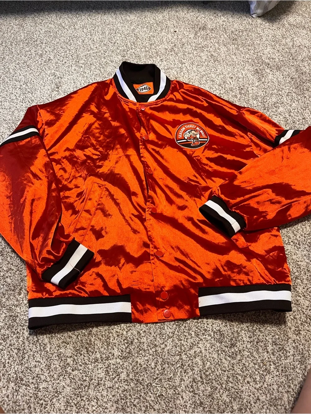 Cleveland Browns Season Ticket Member Satin Bomber Jacket Orange L NFL